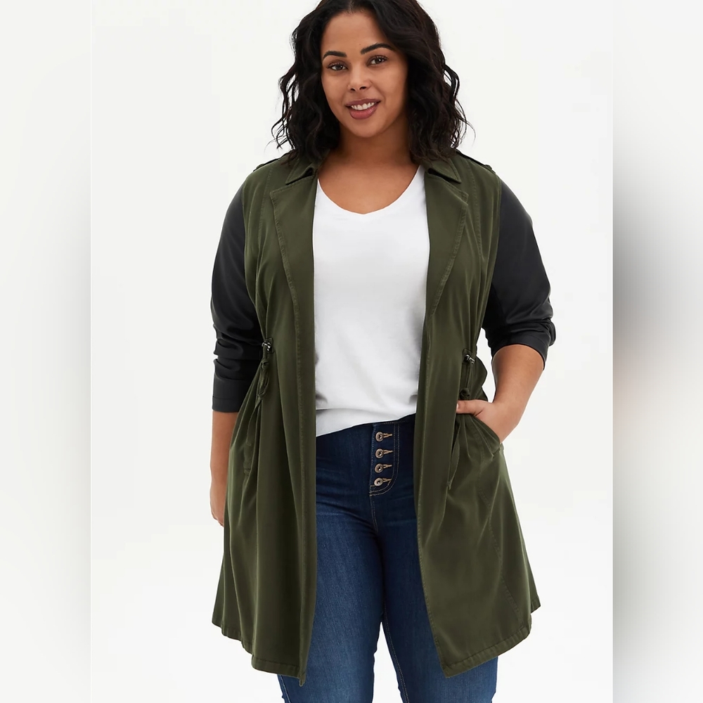 Torrid anorak jacket size 00